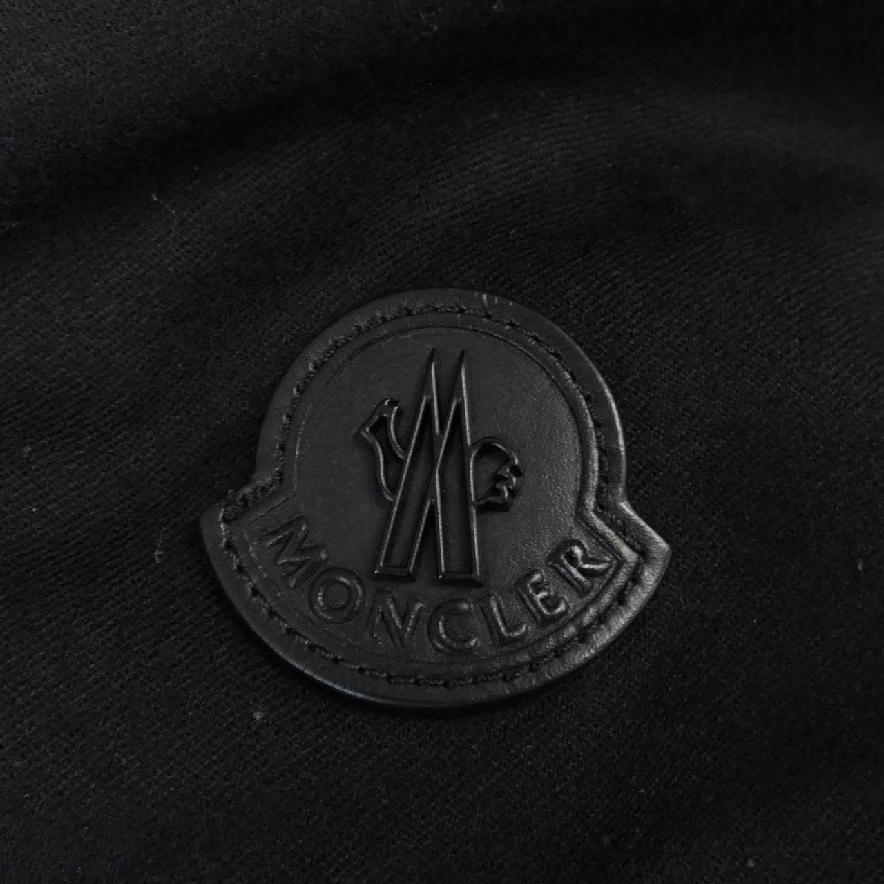 モンクレール MONCLER ダウンジャケット