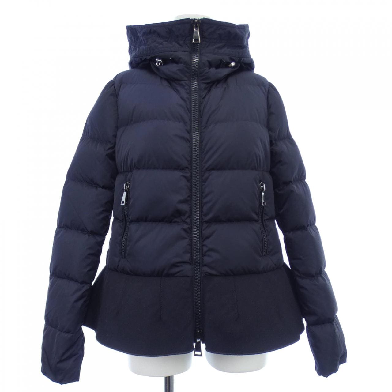 モンクレール MONCLER ダウンジャケット