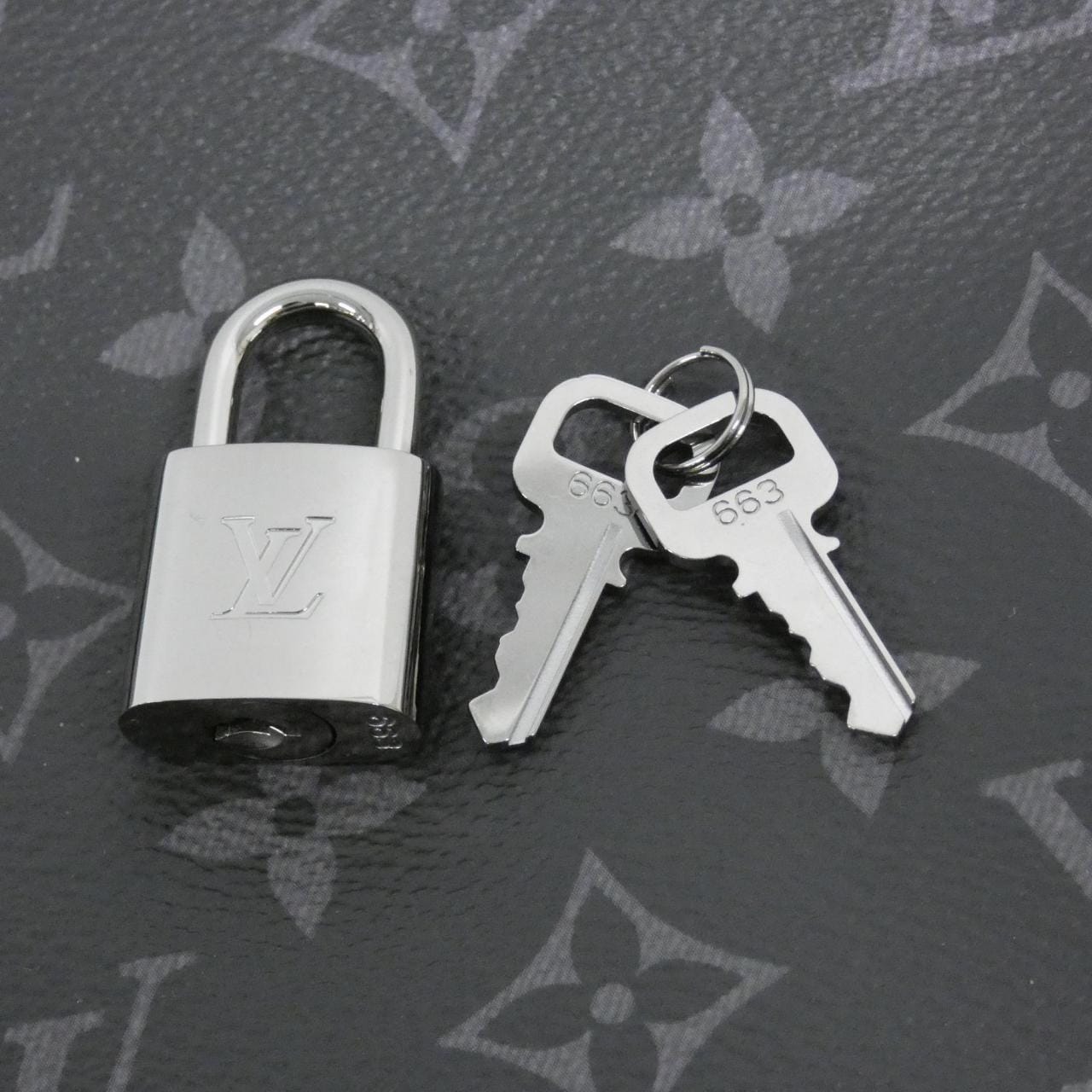 ルイヴィトン モノグラム エクリプス リバース キーポル バンドリエール 50cm M45392 ボストンバッグ