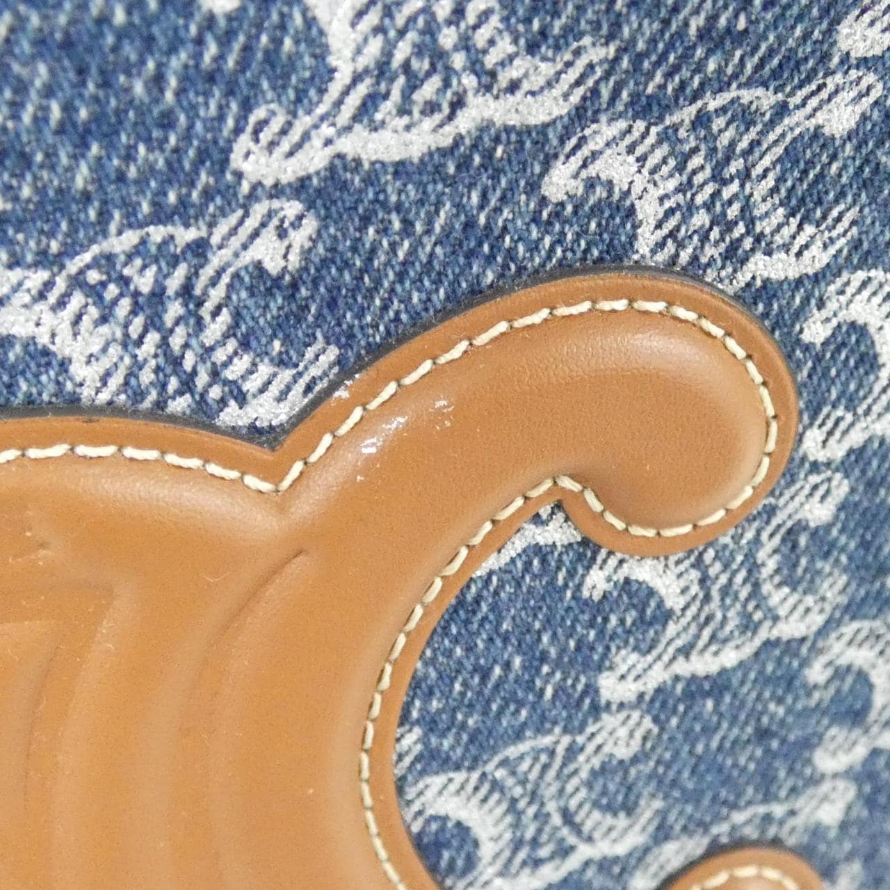 セリーヌ スモール カバ タイス 199162FED バッグ