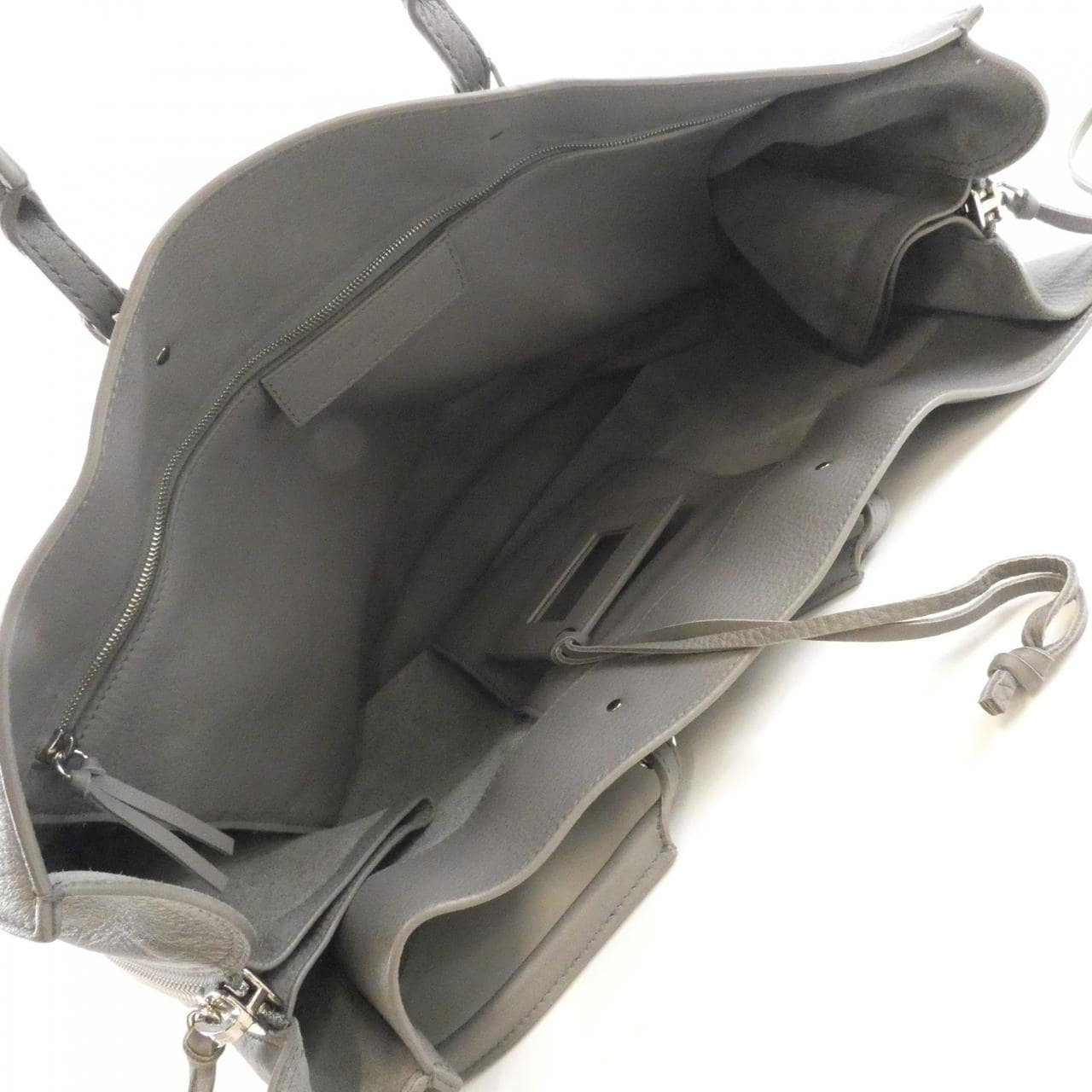 バレンシアガ THE PAPIER A4 ZIP AROUND 357331 DLQ0N バッグ