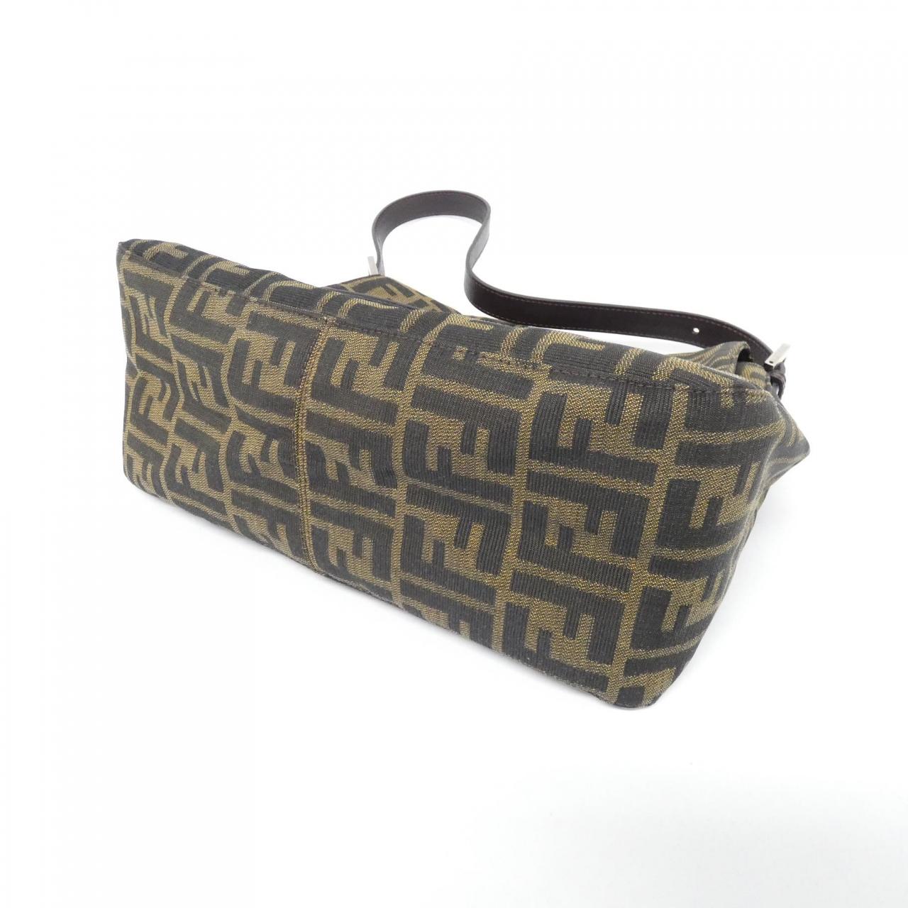 【ヴィンテージ】フェンディ マンマ バゲット 26325 ショルダーバッグ