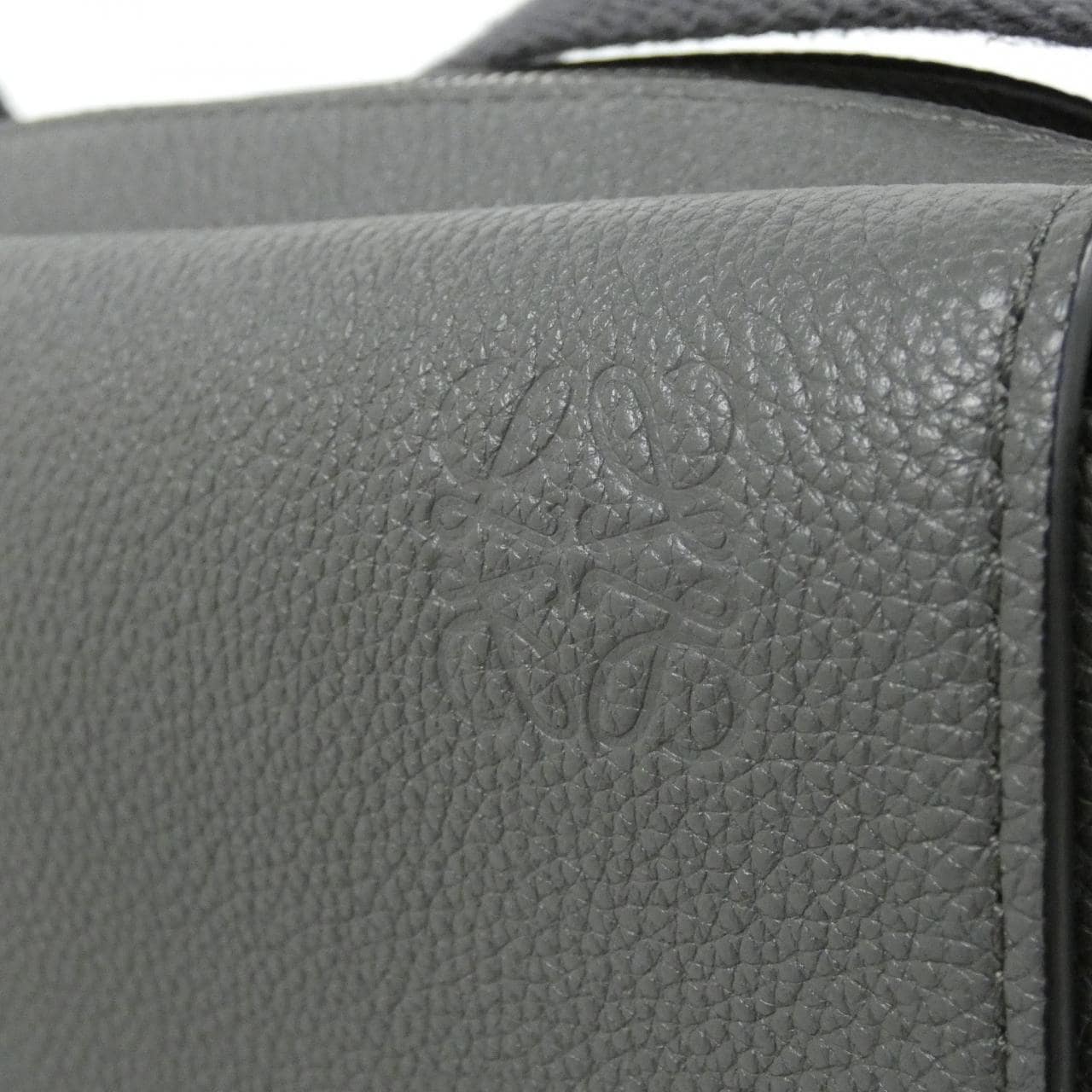ロエベ ミリタリー メッセンジャー XS 317 12AA72 ショルダーバッグ