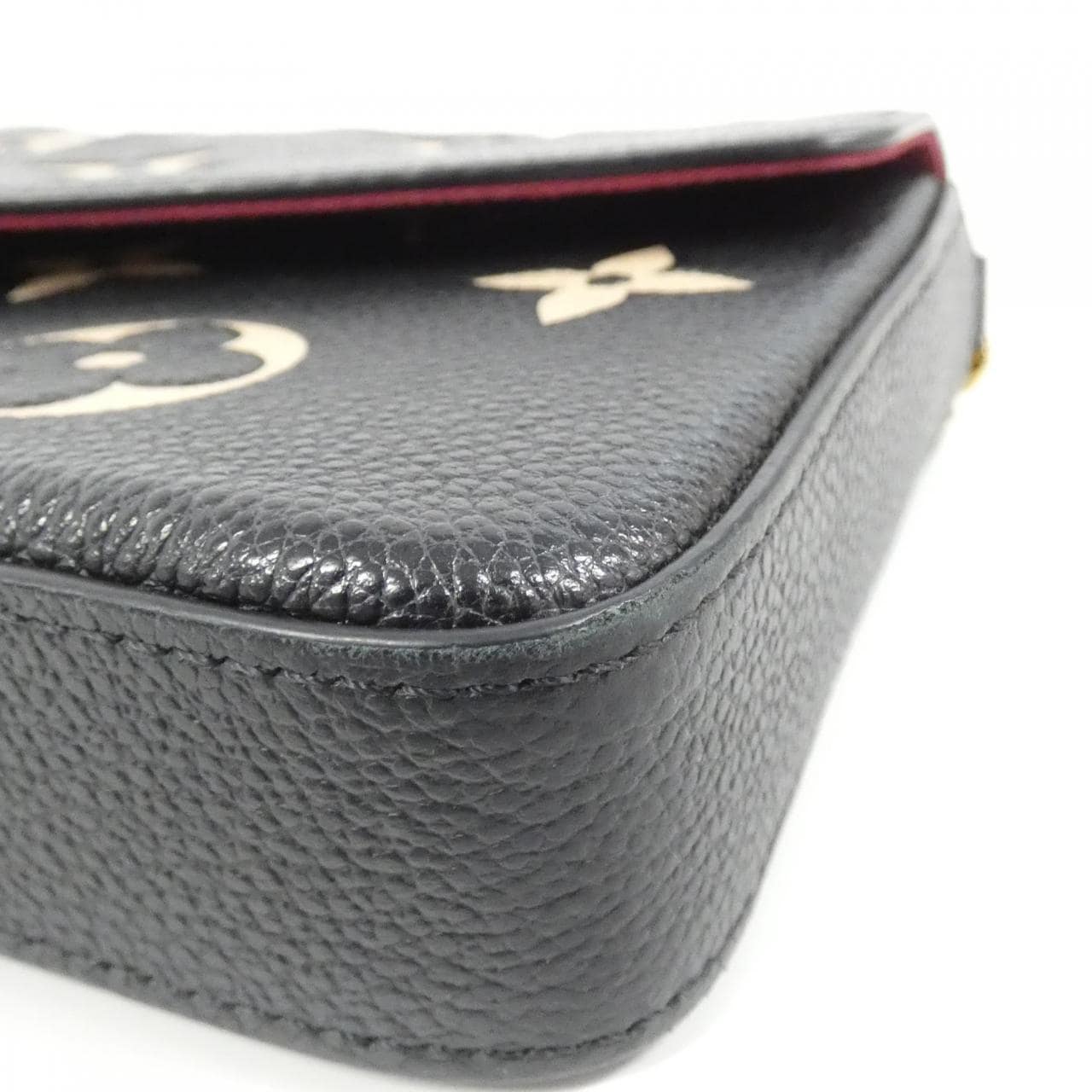 LOUIS VUITTON双色Monogram Empreinte Félicie M80482 单肩包