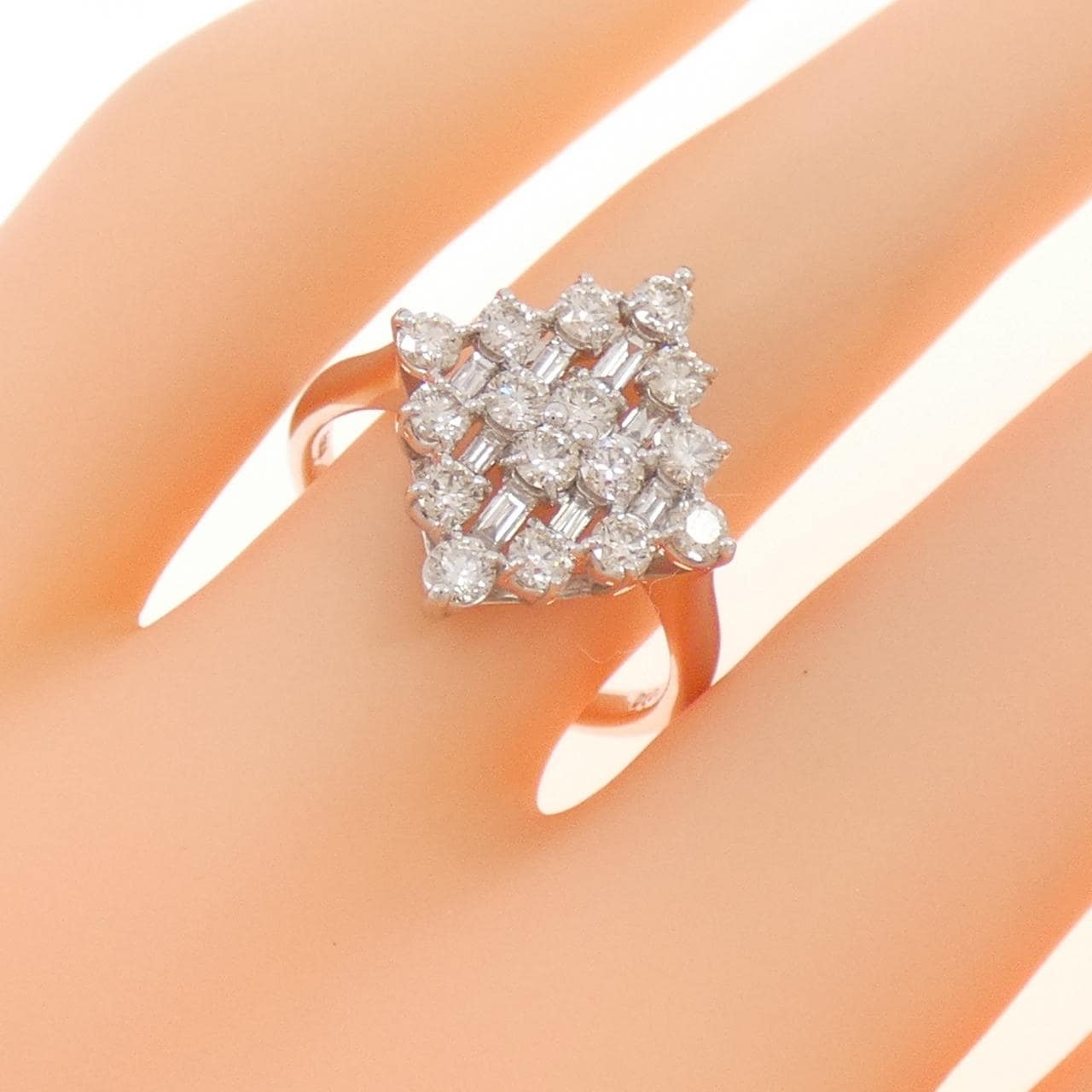 【新品】PT900 ダイヤモンド リング 1.00CT