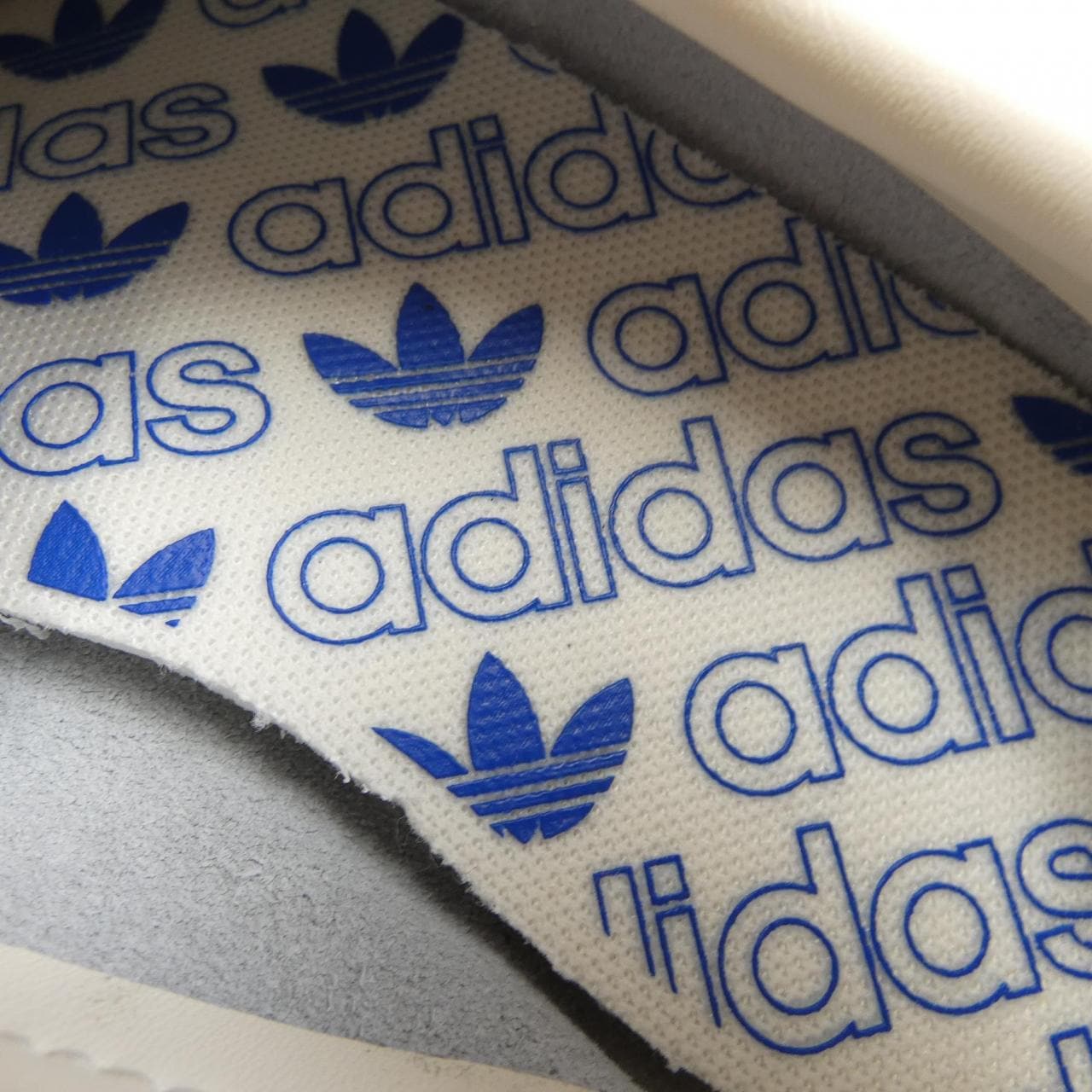 阿迪达斯ADIDAS运动鞋