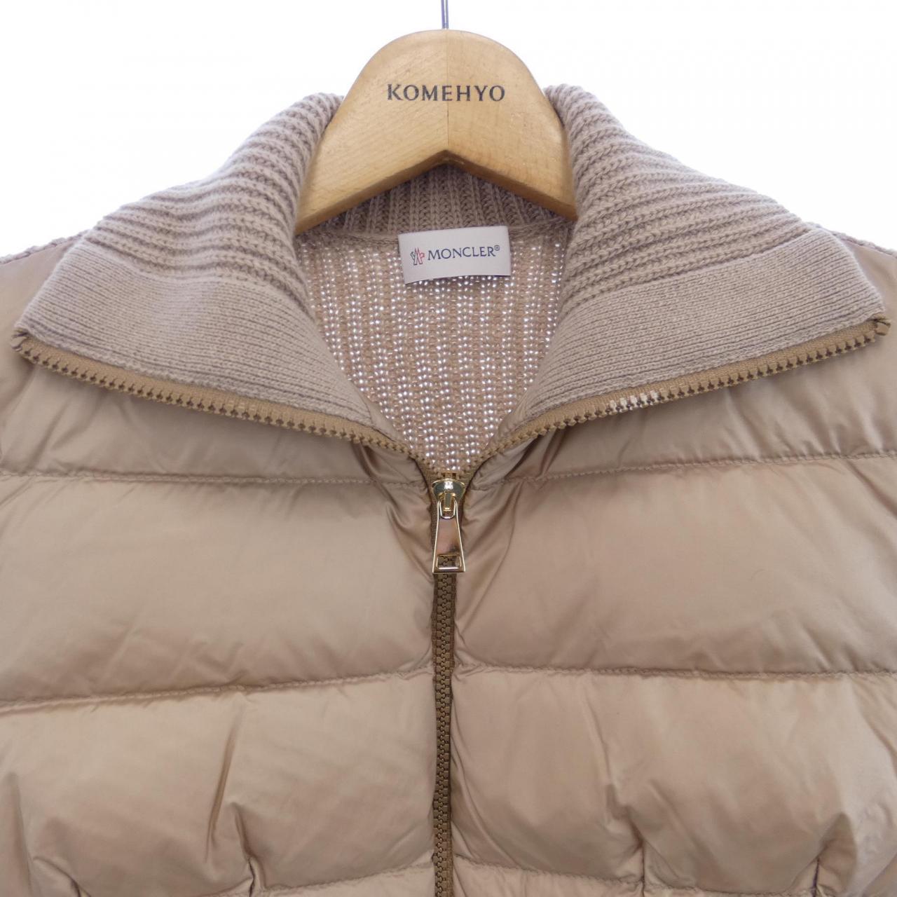 モンクレール MONCLER ダウンジャケット