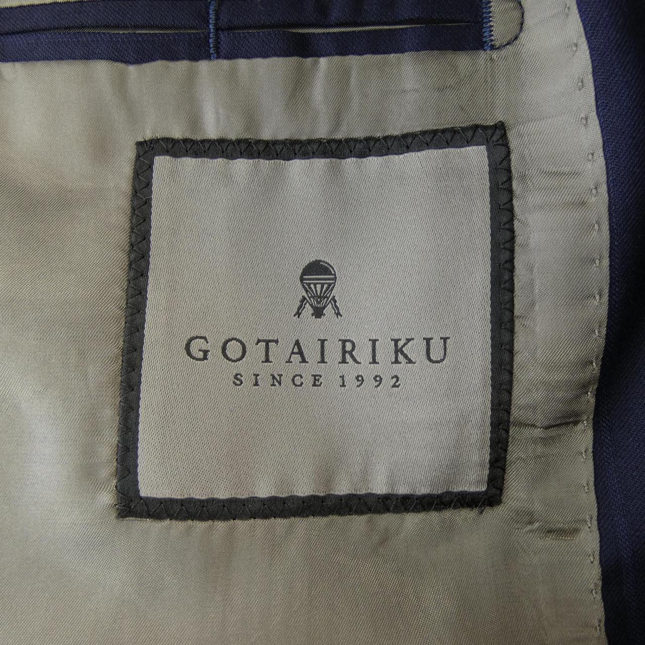 GOTAIRIKU スーツ