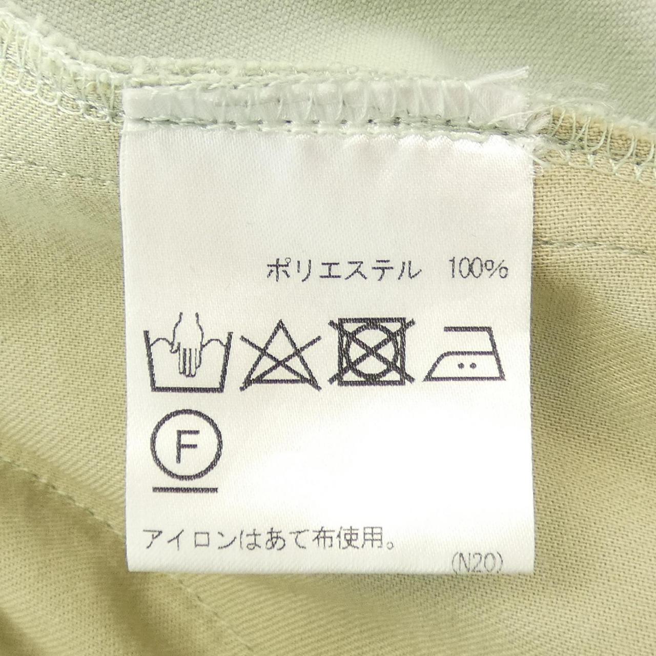 アクアスキュータム Aquascutum パンツ