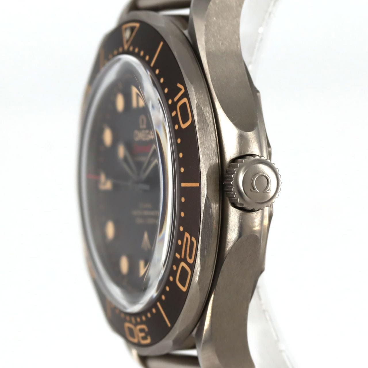 オメガ シーマスターダイバー300M･007エディション TI 210.90.42.20.01.001 TI 自動巻
