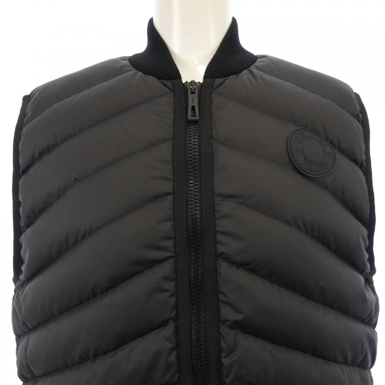 エルメス HERMES CLOU DE SELLE 3H0156DA ダウンベスト