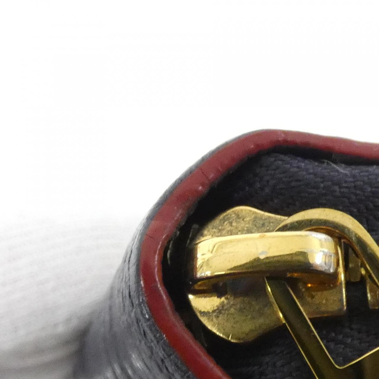 LOUIS VUITTON Monogram Empreinte拉链钱包 M62121 钱包