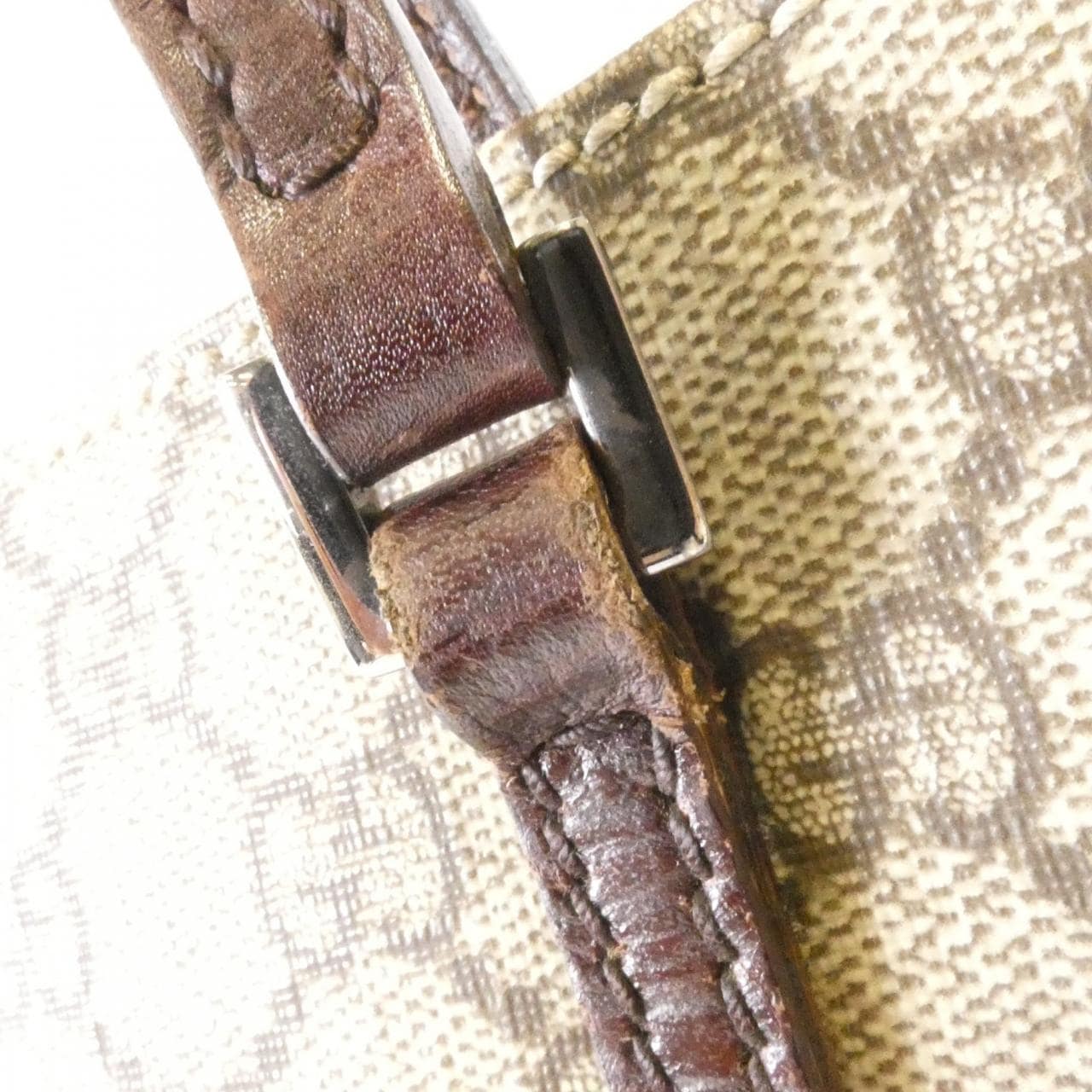 Gucci 117551包
