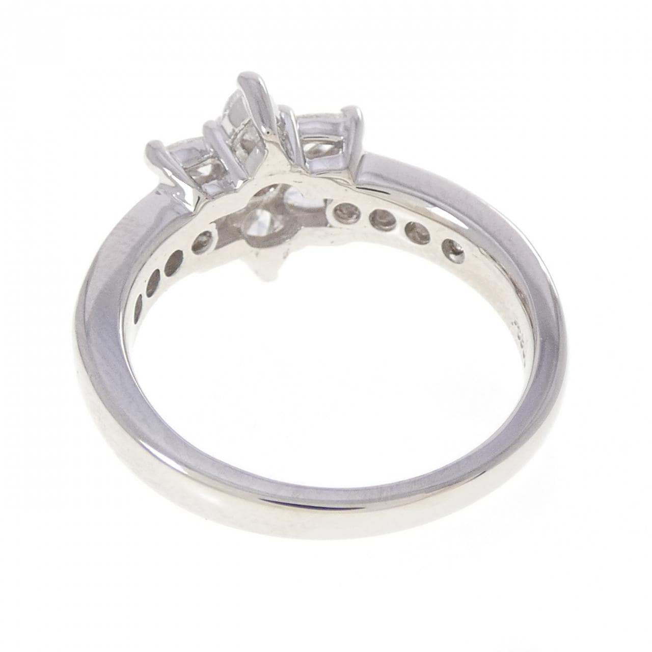 PT900 フラワー ピンクダイヤモンド リング 0.10CT