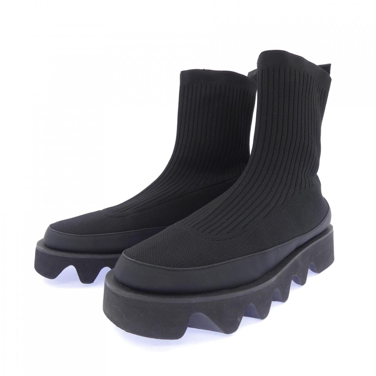 イッセイミヤケ ISSEY MIYAKE UNITED NUDE ブーツ