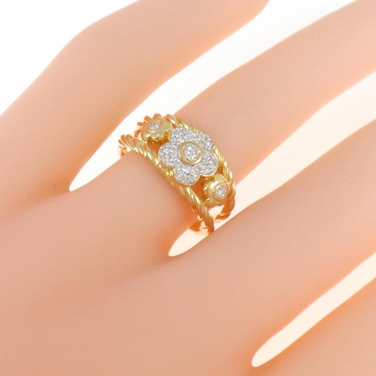 K18YG/K18WG フラワー ダイヤモンド リング 0.23CT
