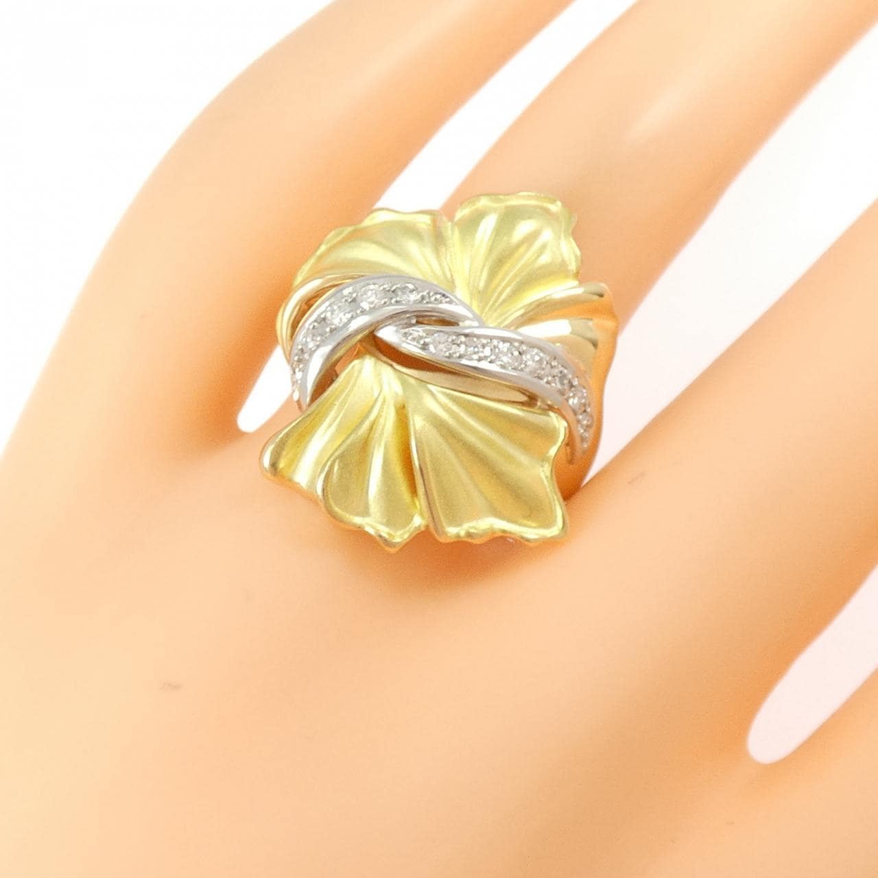 K18YG/PT900/K18PG ダイヤモンド リング 0.19CT