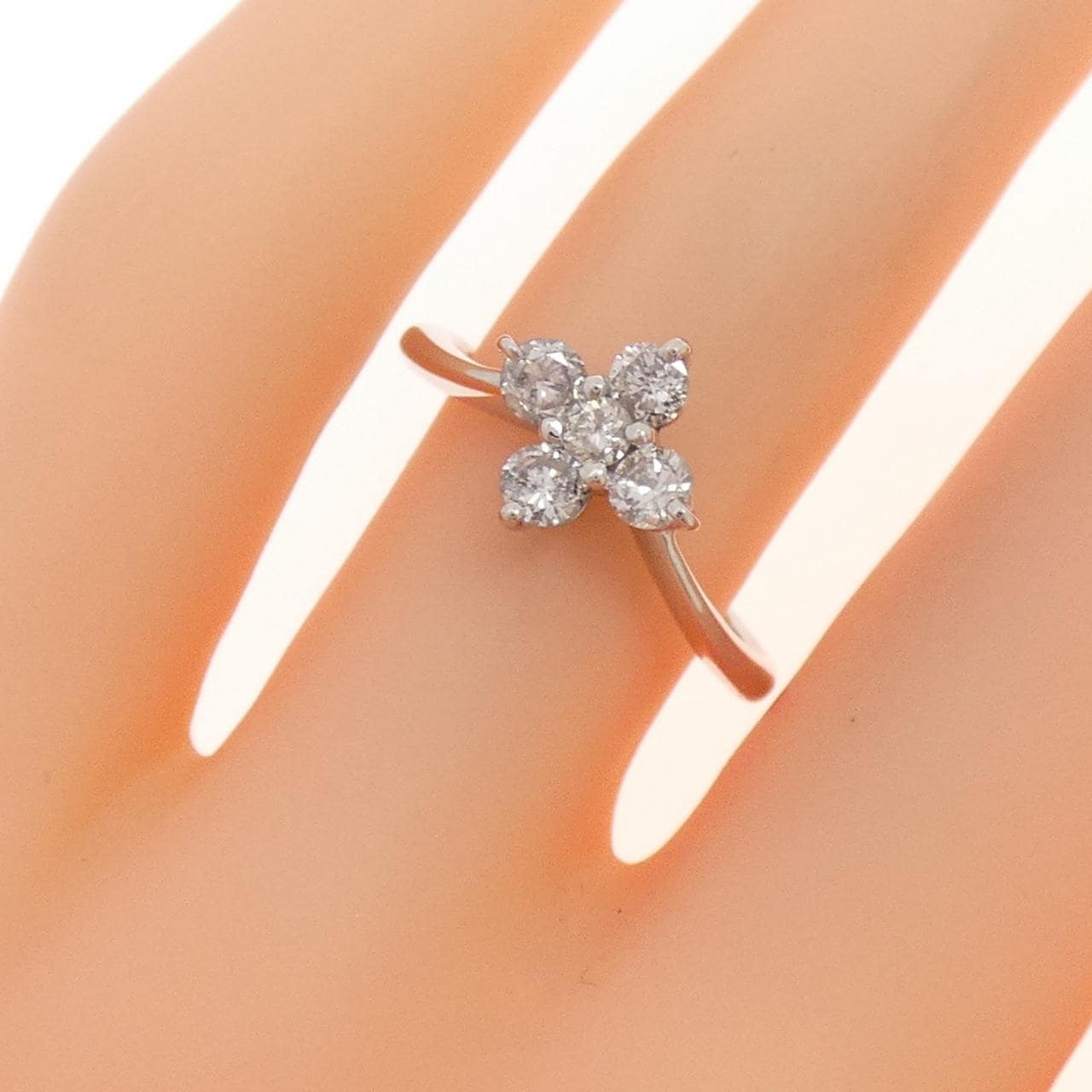 PT900 フラワー ダイヤモンド リング 0.51CT