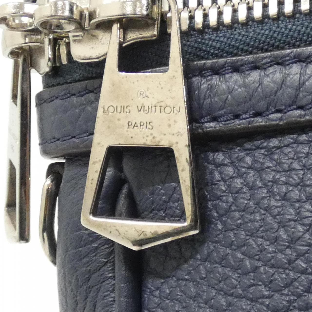 ルイヴィトン トリヨン アルマンド メッセンジャ- M42685 ショルダーバッグ