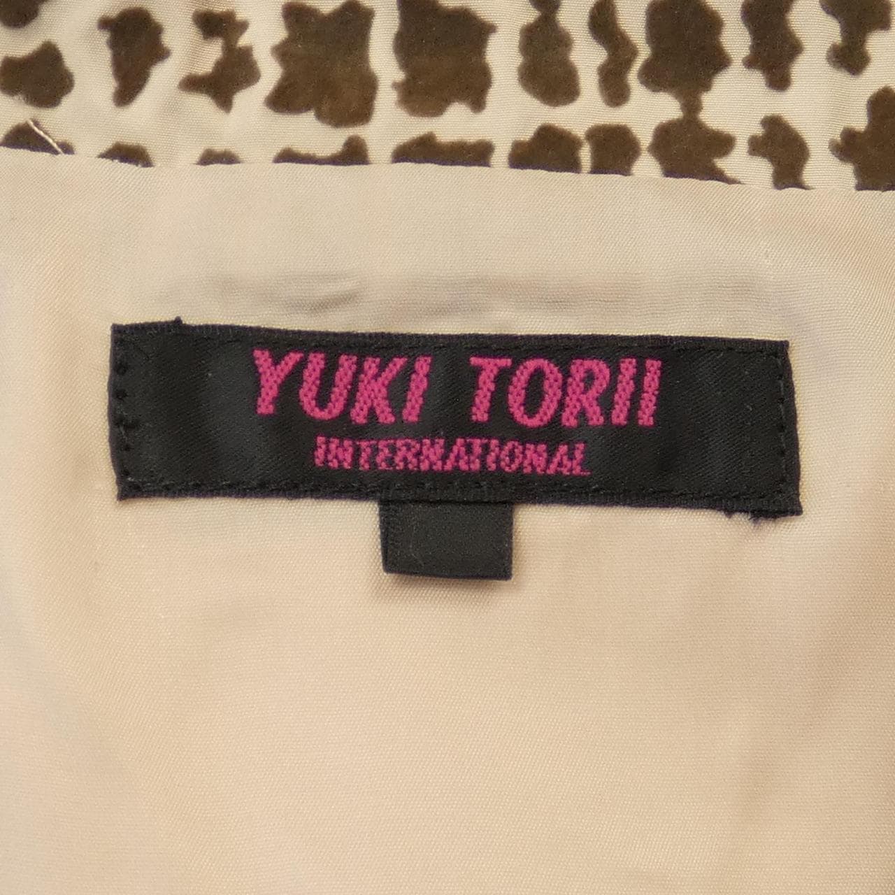 YUKI TORII大衣