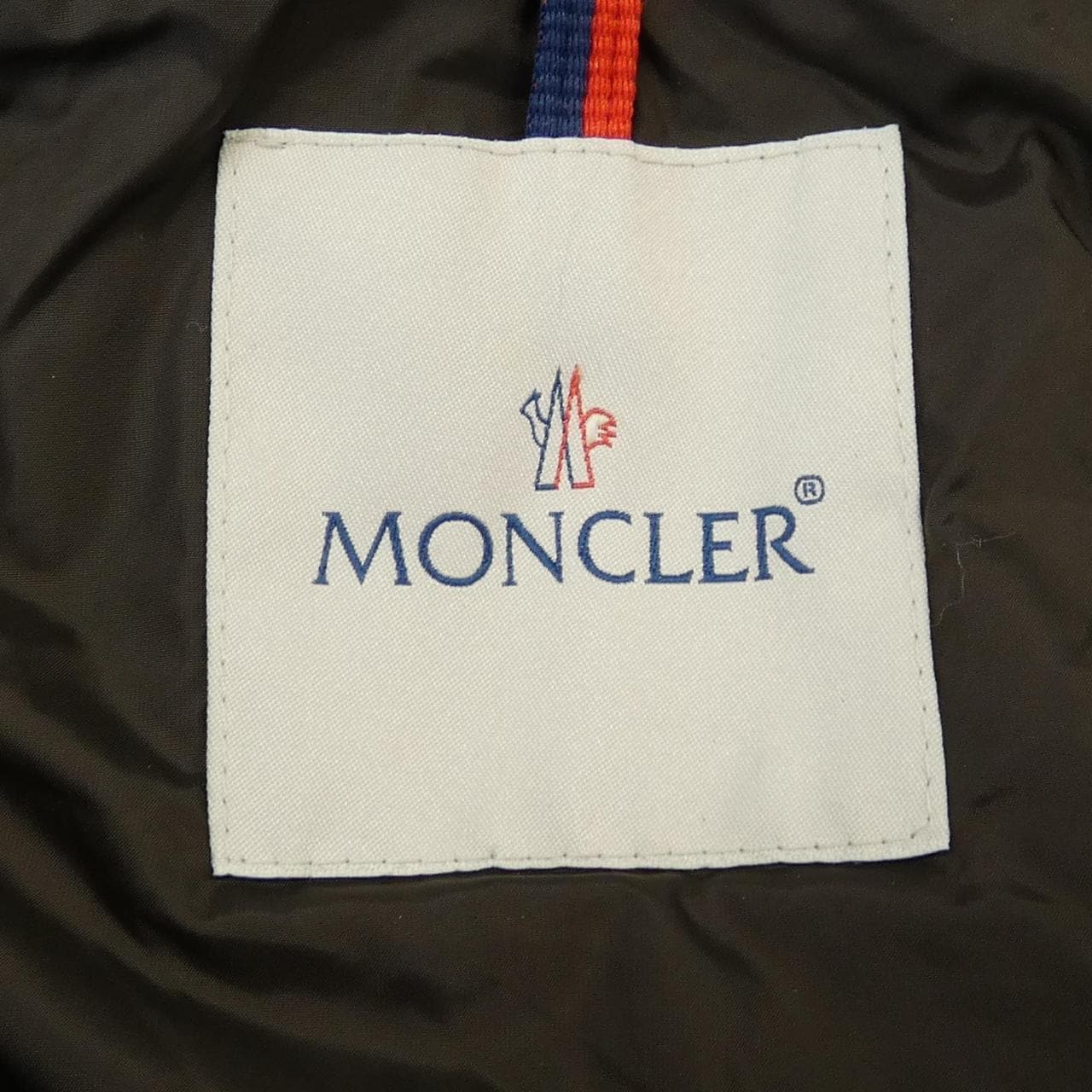 モンクレール MONCLER ダウンジャケット
