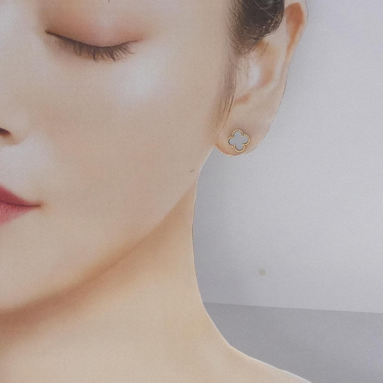 ヴァンクリーフ&アーペル スウィートアルハンブラ ピアス