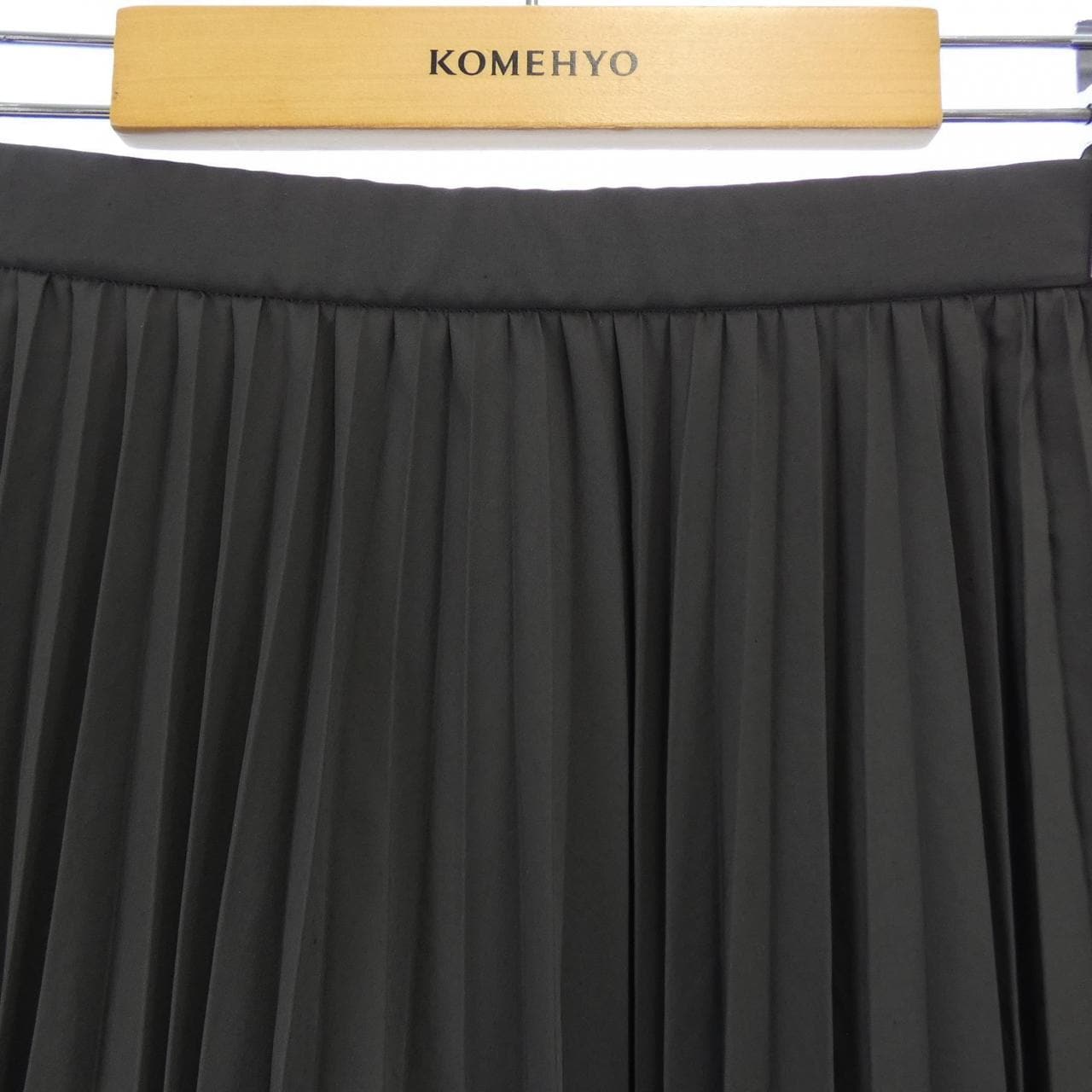 ニジュウサンク 23区 スカート