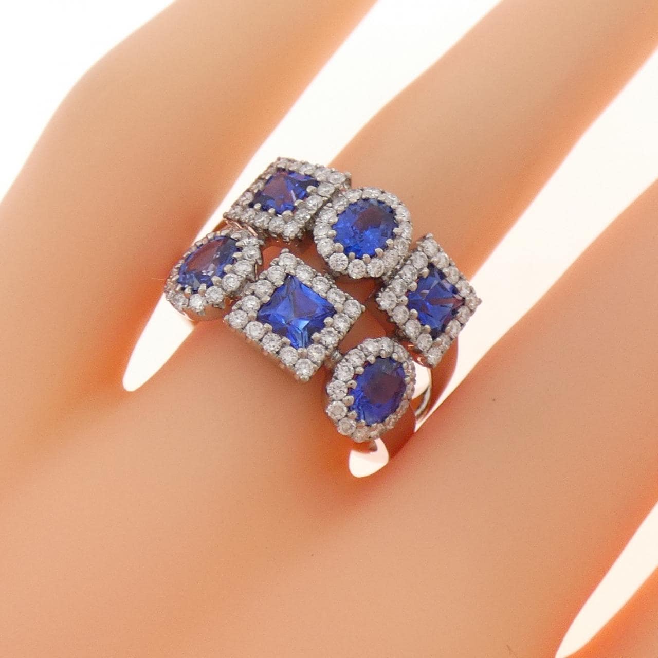 750WG サファイヤ リング 2.10CT