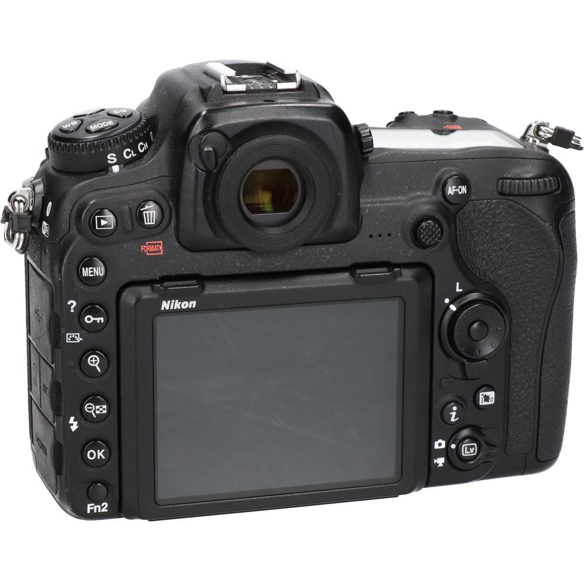 NIKON D500