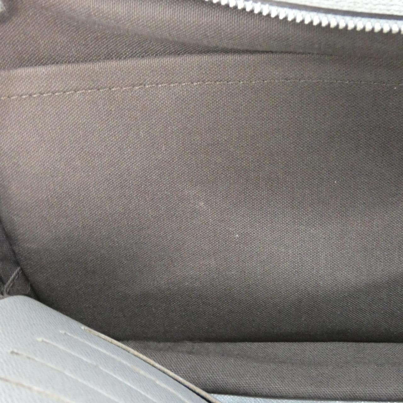 ルイヴィトン タイガ ネオ パヴェル M32684 セカンドバッグ