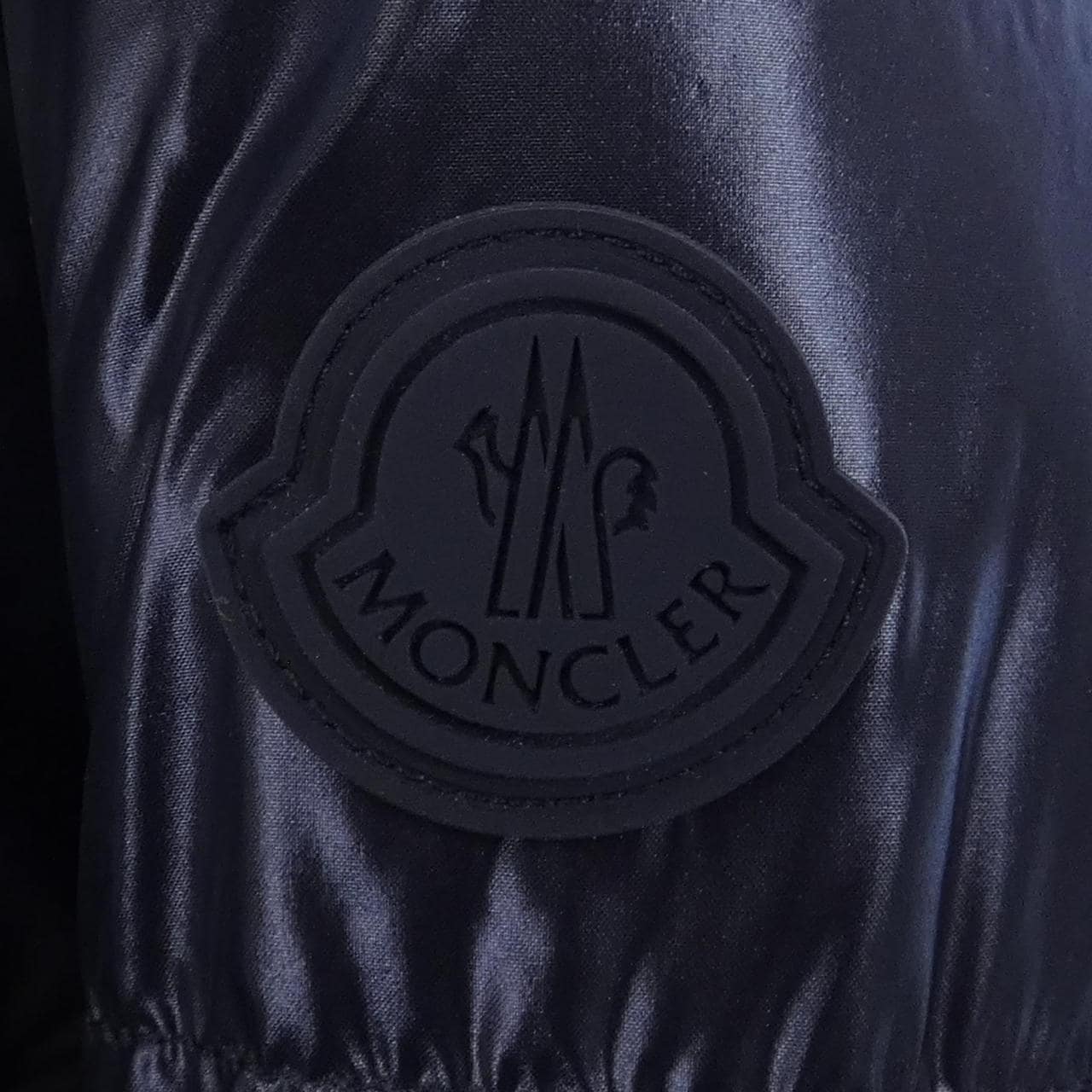 モンクレール MONCLER ダウンジャケット