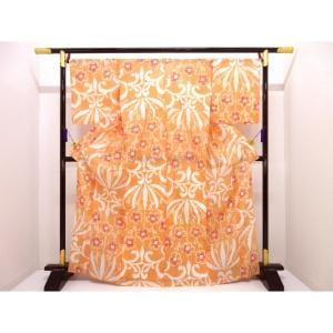 【新品】女ゆかた　絞り加工　Ｆサイズ