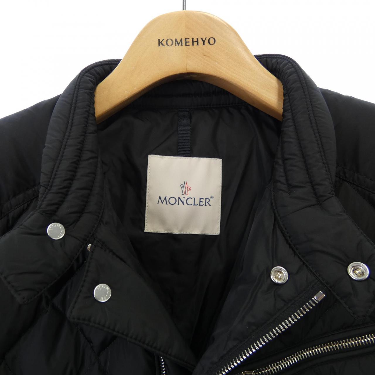 モンクレール MONCLER ダウンジャケット