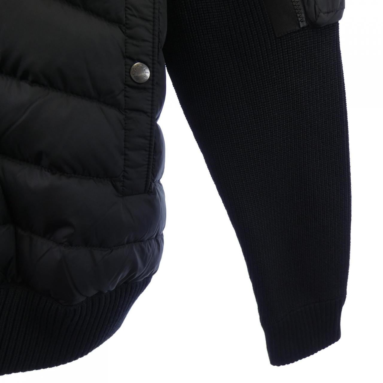 [新品] MONCLER MONCLER 20919B50800 羽绒服