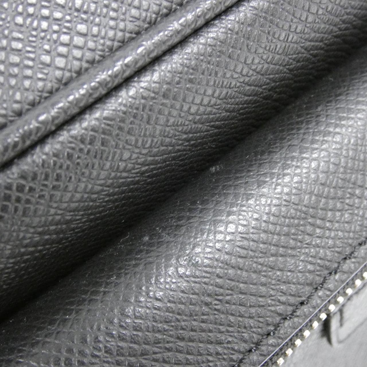 ルイヴィトン タイガ バムバッグ アウトドア M33438 ショルダーバッグ