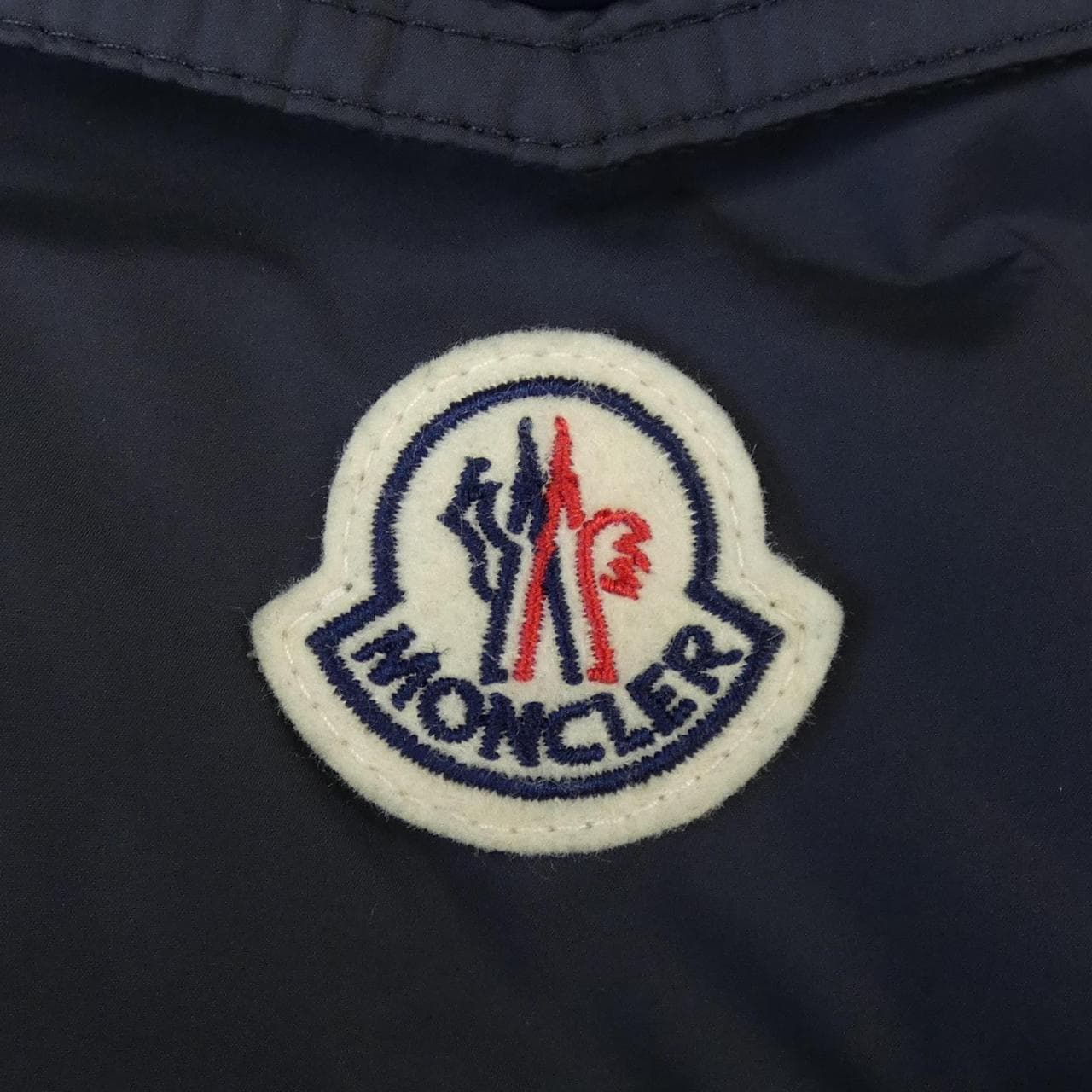 モンクレール MONCLER ダウンジャケット