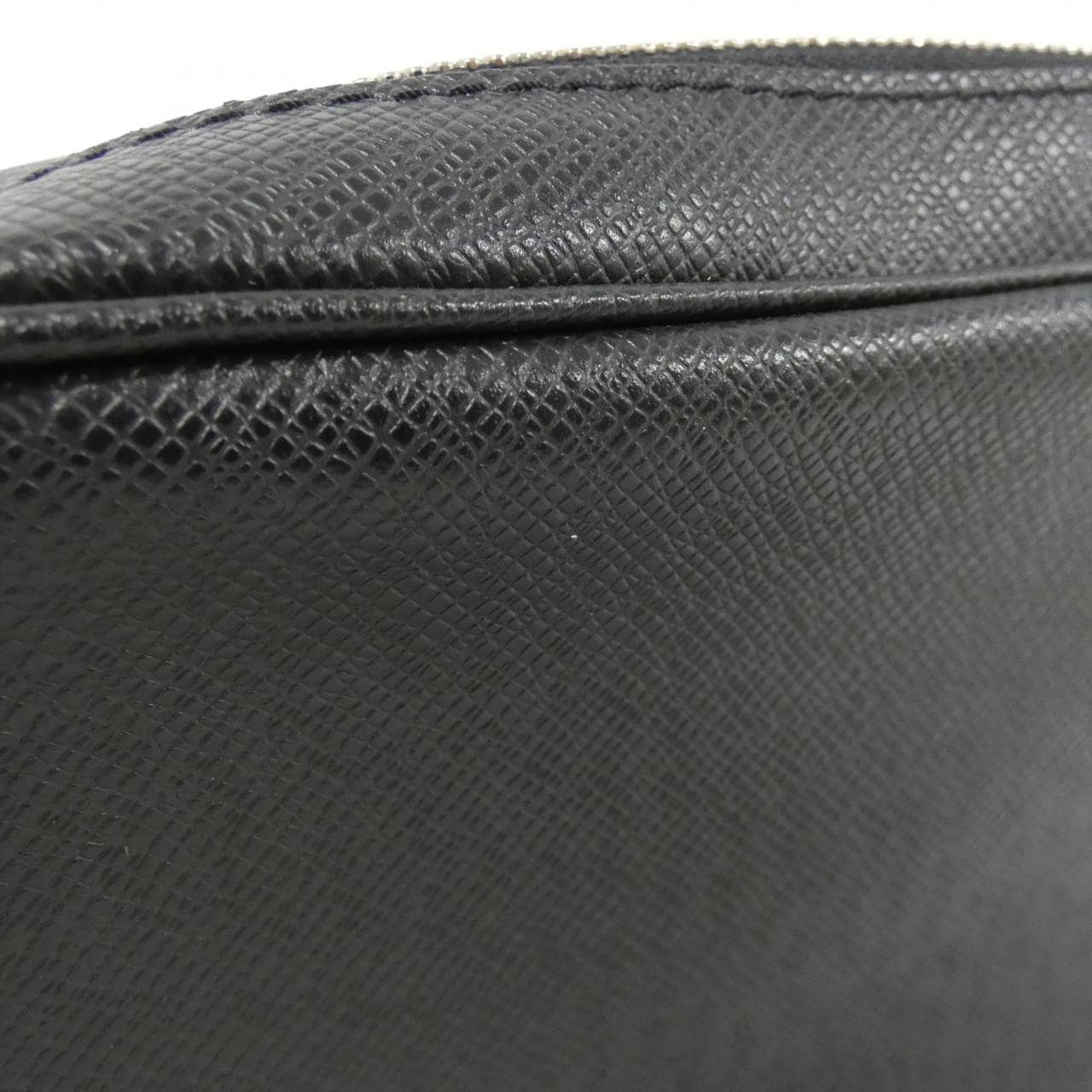 ルイヴィトン タイガ ポシェット カサイ M30441 セカンドバッグ