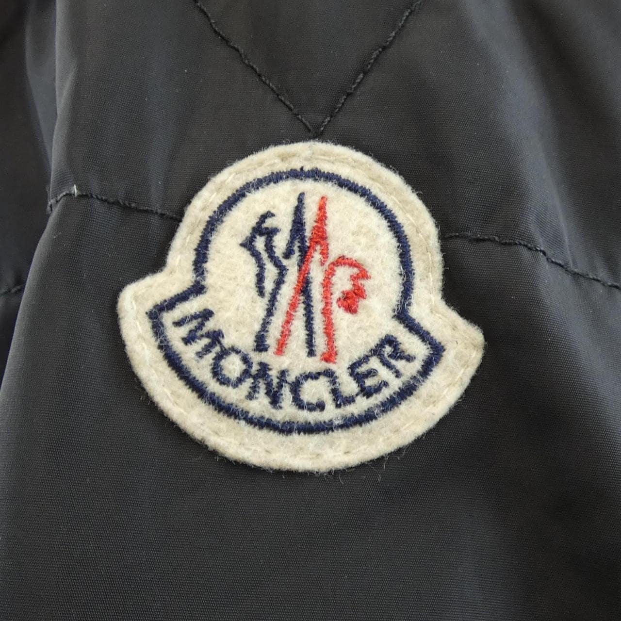 モンクレール MONCLER SERRE ダウンジャケット
