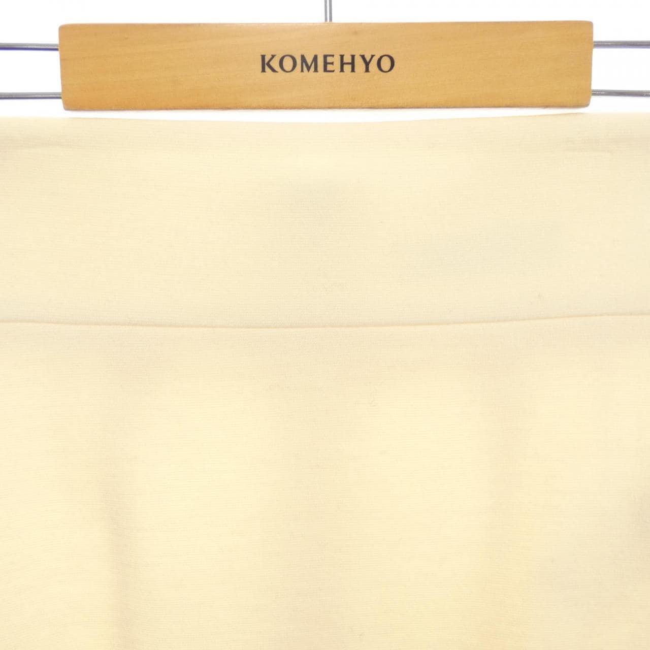 ベイジュ BEIGE. スカート