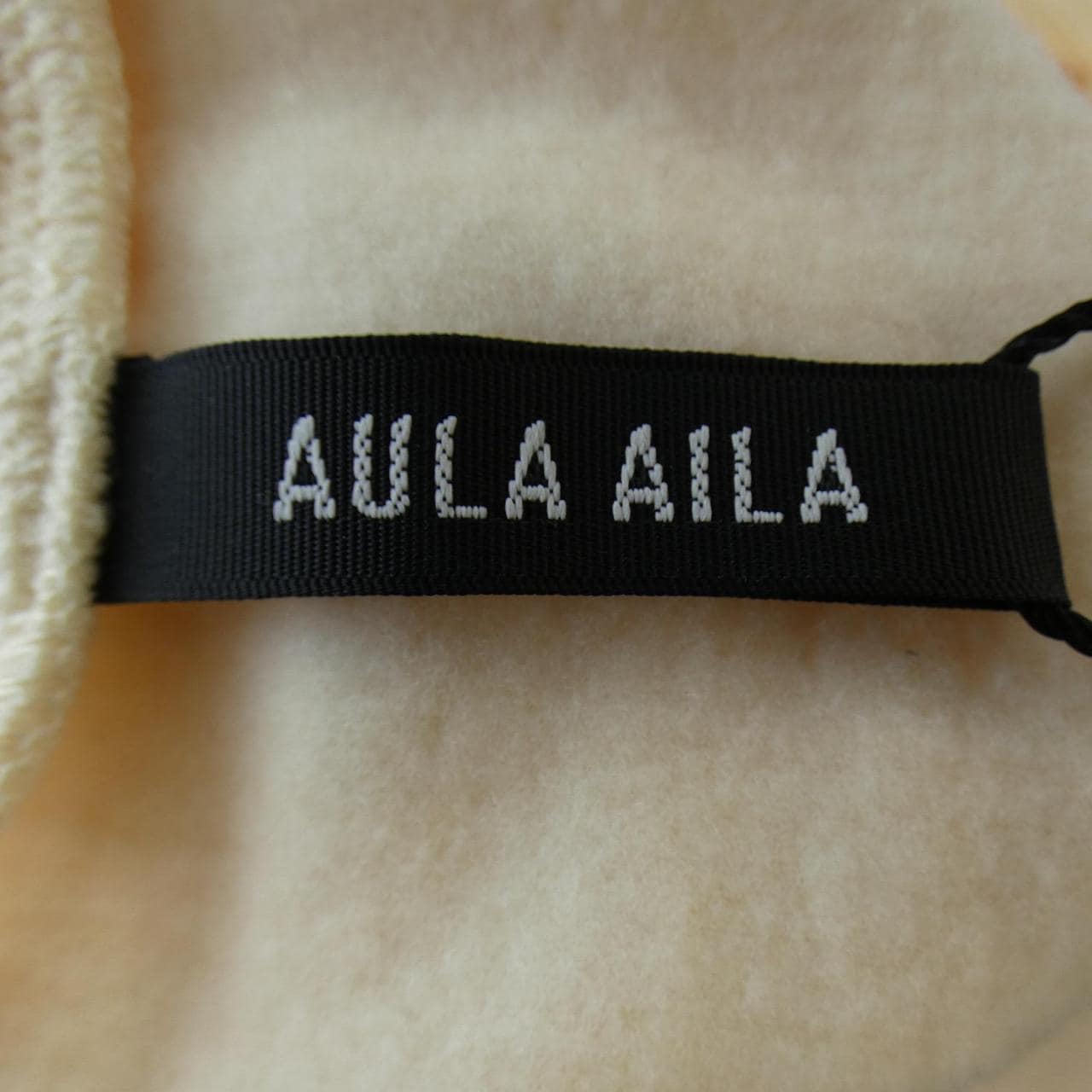 アウラアイラ AULA AILA トップス