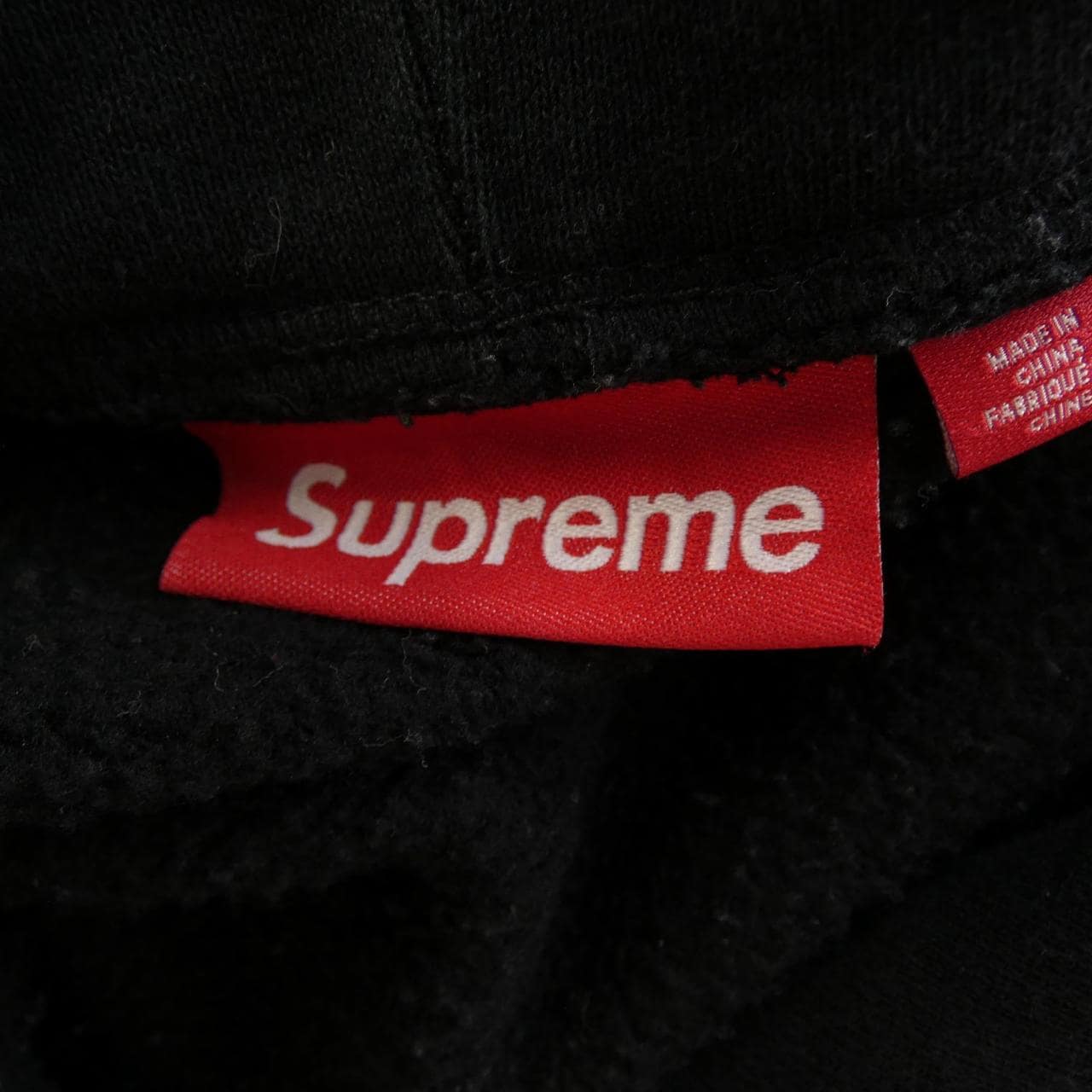 シュプリーム SUPREME パーカー