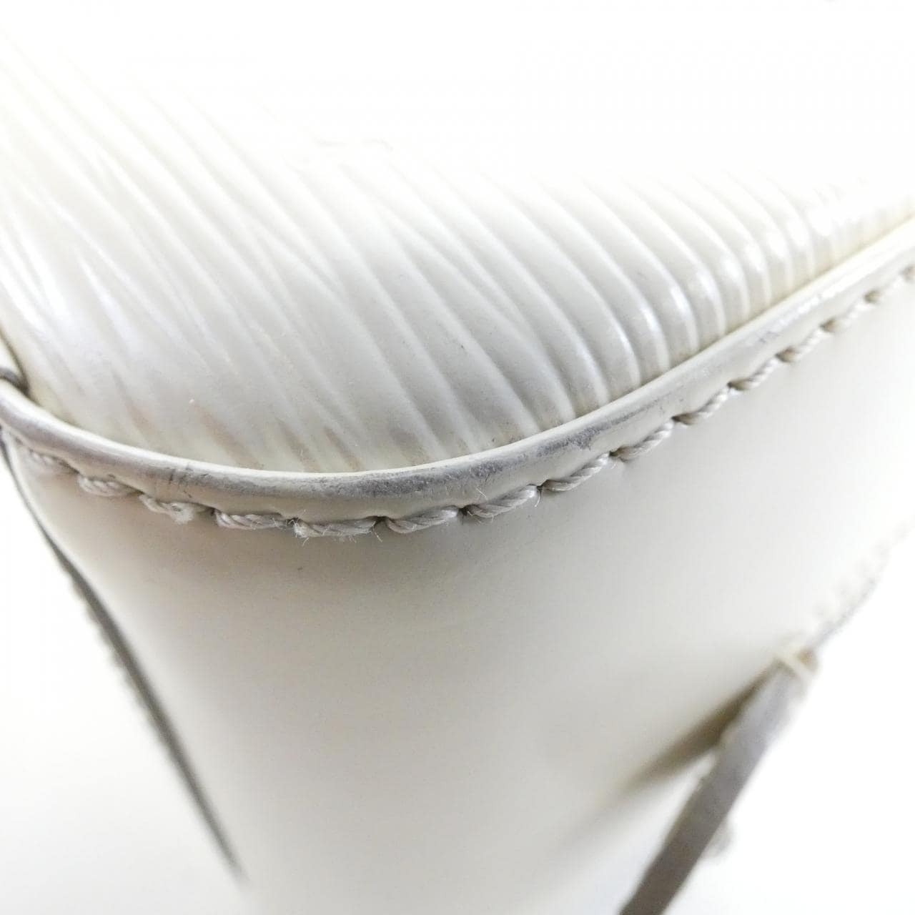 ルイヴィトン エピ ジャスミン M5285J バッグ