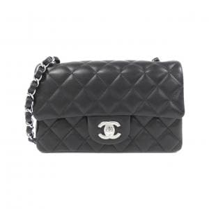 CHANEL shoulder bag