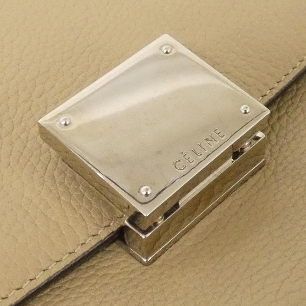 セリーヌ スモール トラペーズ 174683MDB バッグ