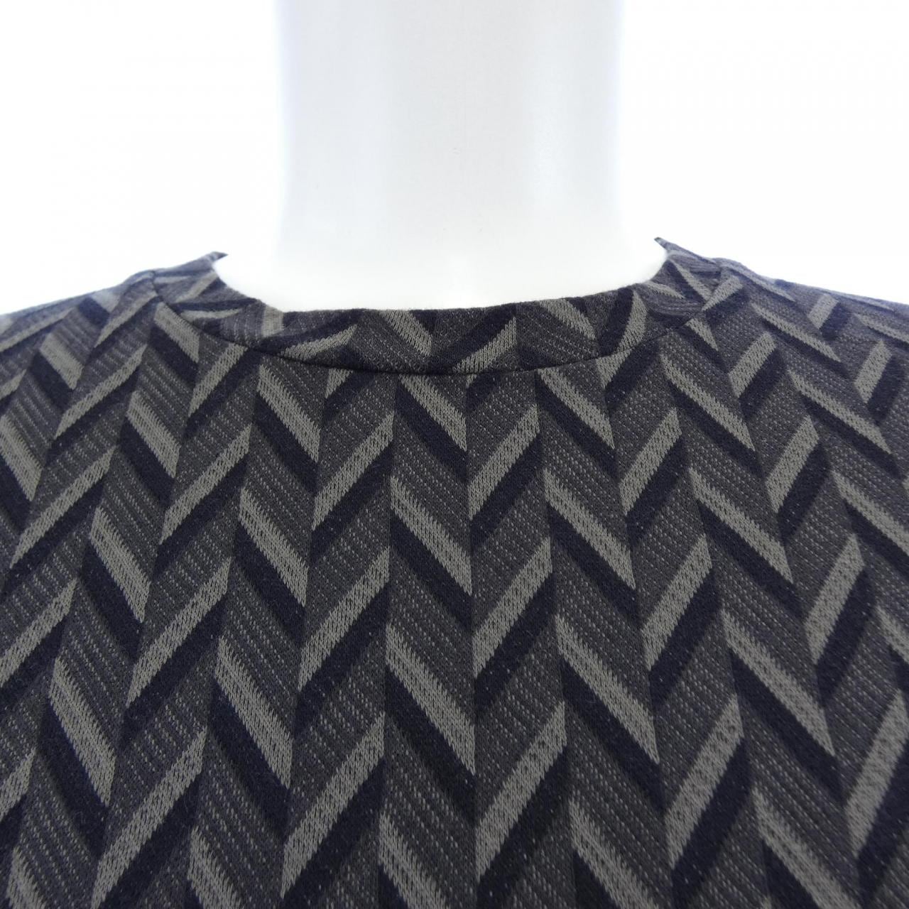 エンポリオアルマーニ EMPORIO ARMANI EM001896 トップス