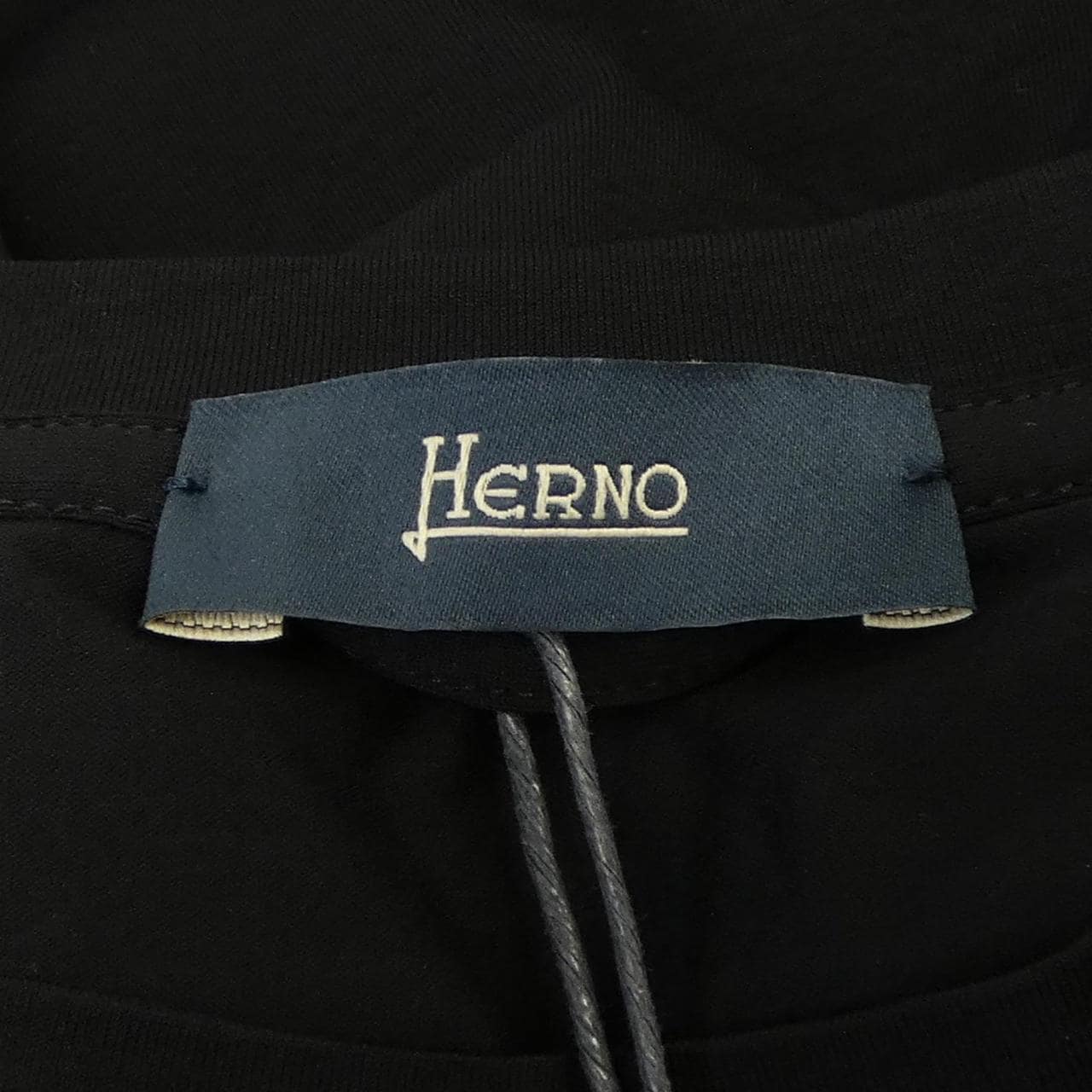 ヘルノ Herno Tシャツ