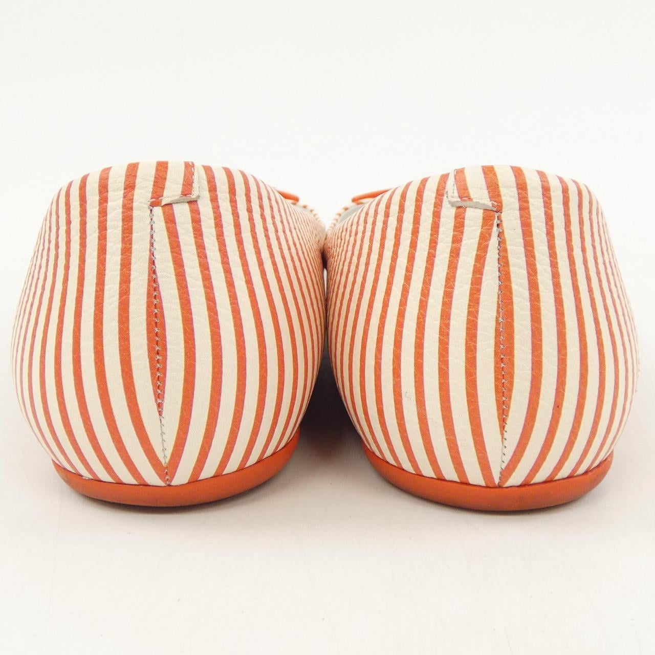 ロジェヴィヴィエ ROGER VIVIER フラットシューズ