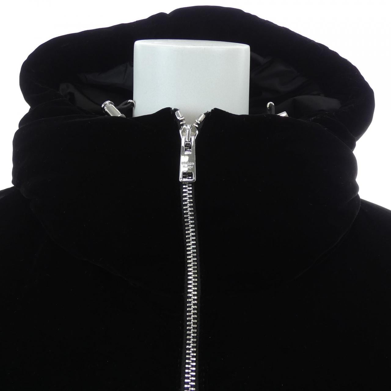 プラダ PRADA トライアングルロゴ 292214 SOOO 16AB ダウンジャケット