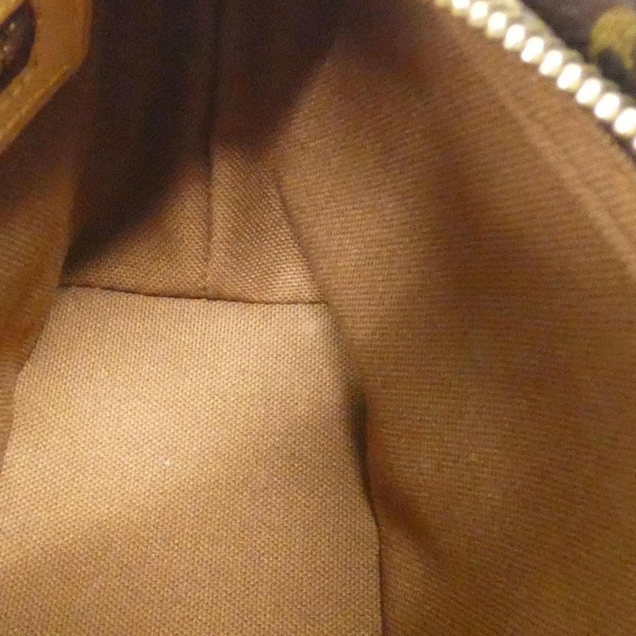 ルイヴィトン モノグラム トロター M51240 ショルダーバッグ