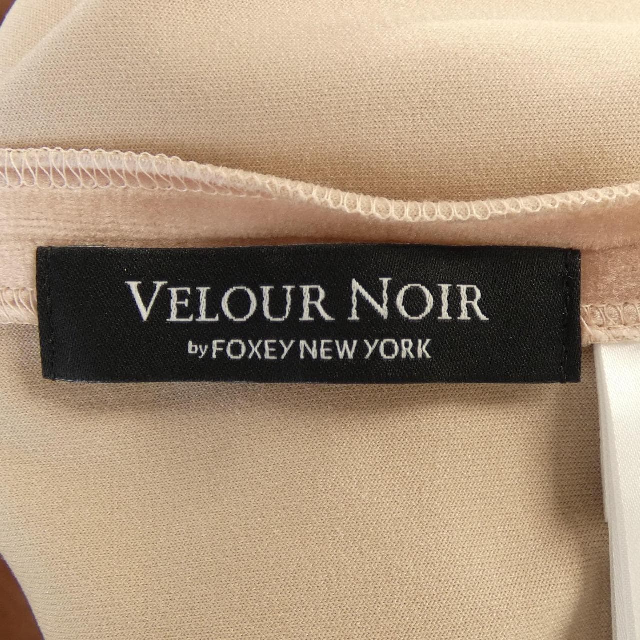 ヴェロアノワール VELOUR NOIR 43018 トップス